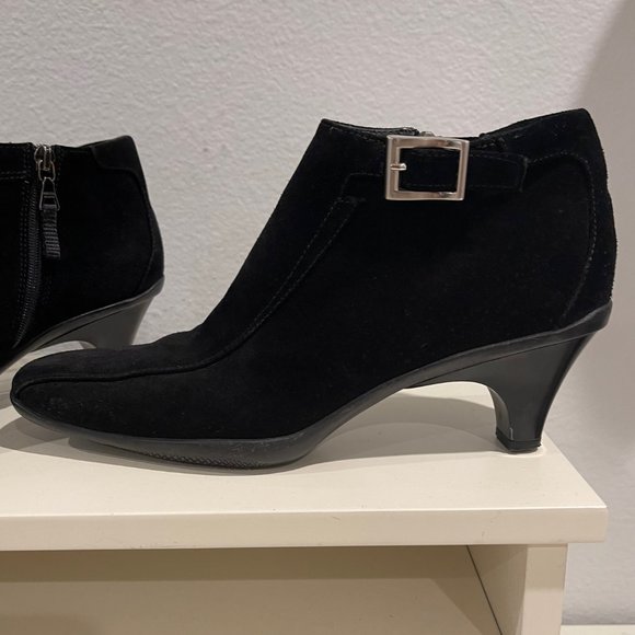Prada- Black suede booties - Picture 14 of 15